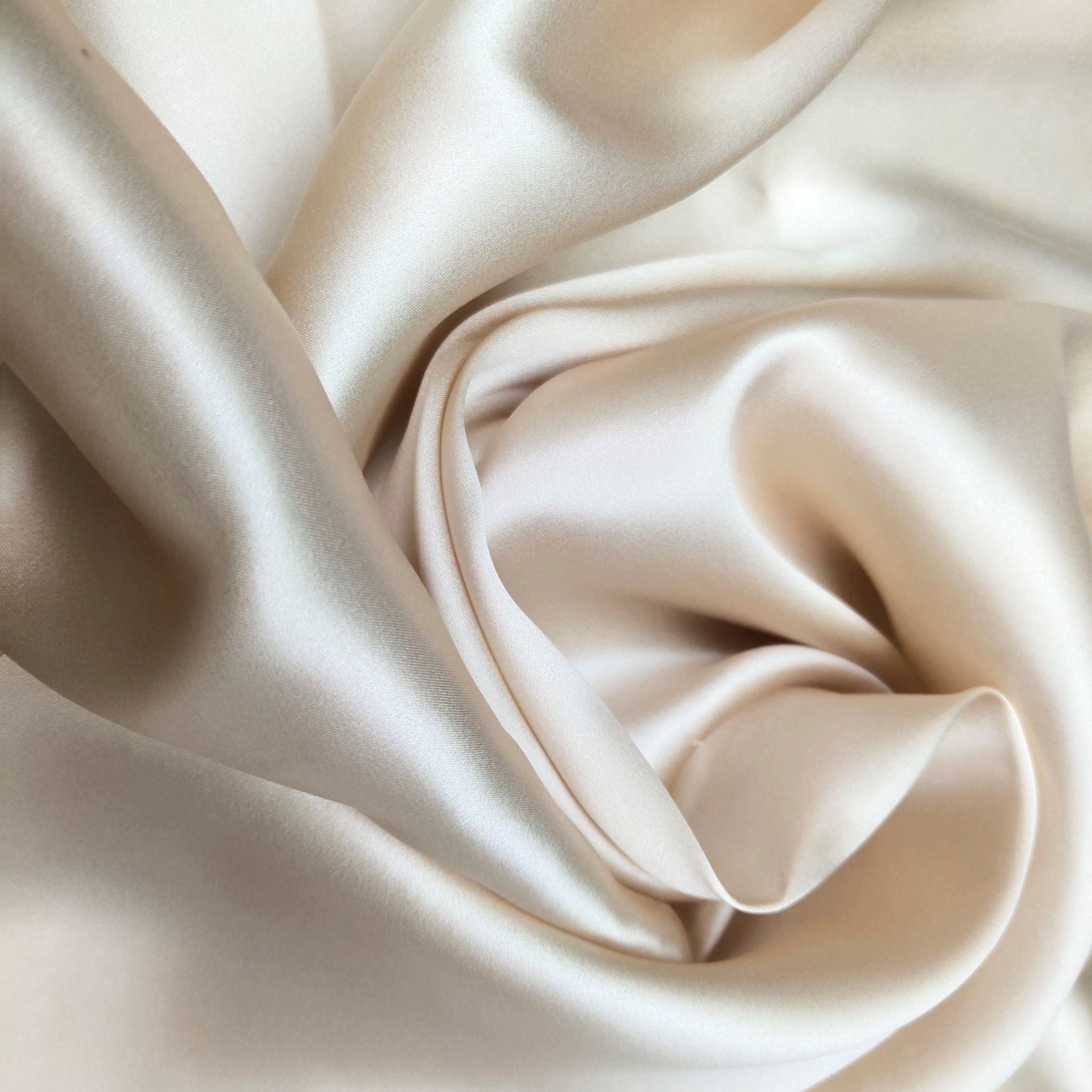 Silk Pillowcase Close Up Champagne