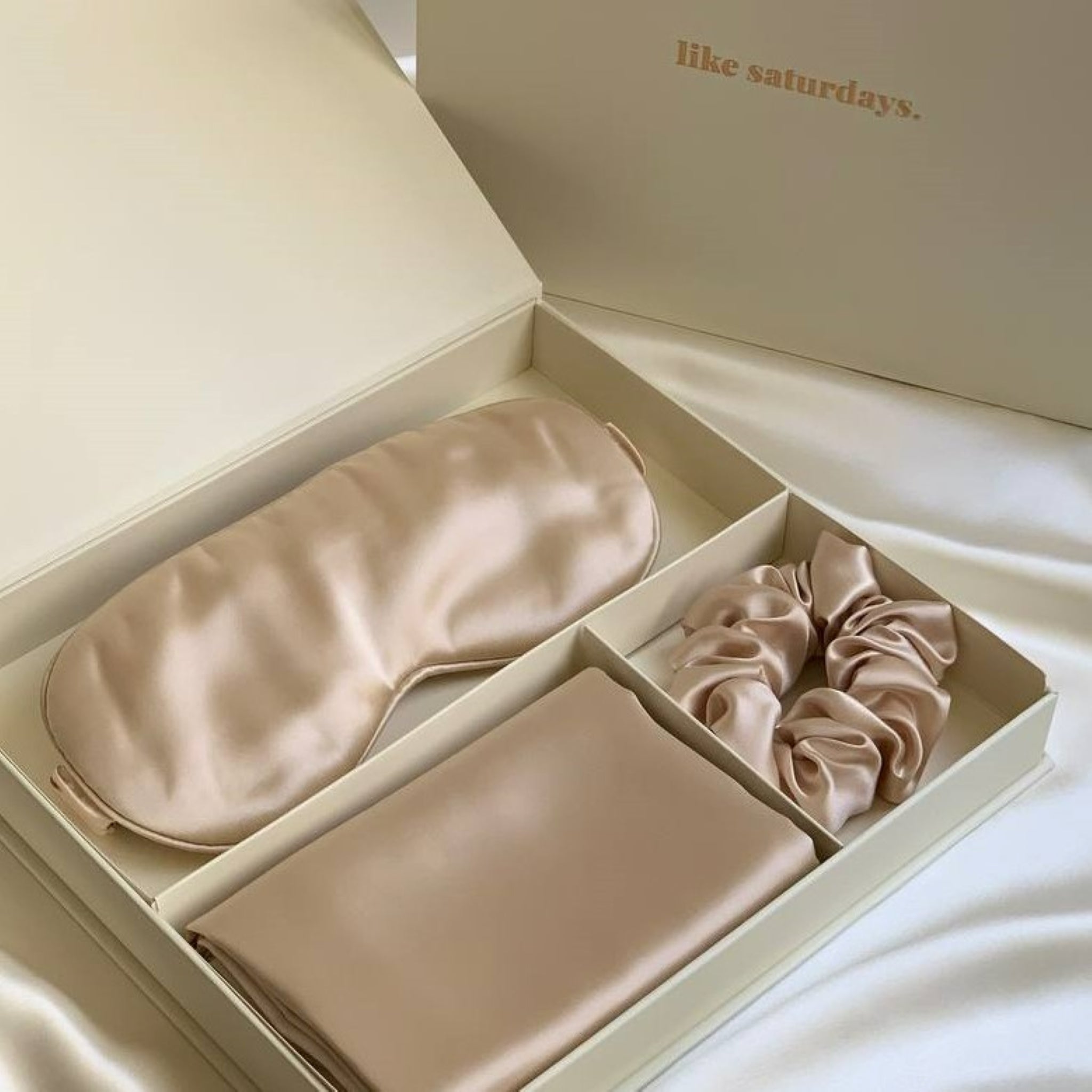 Like Saturdays Sweet Dreams Silk Gift Set in Champagne Gold