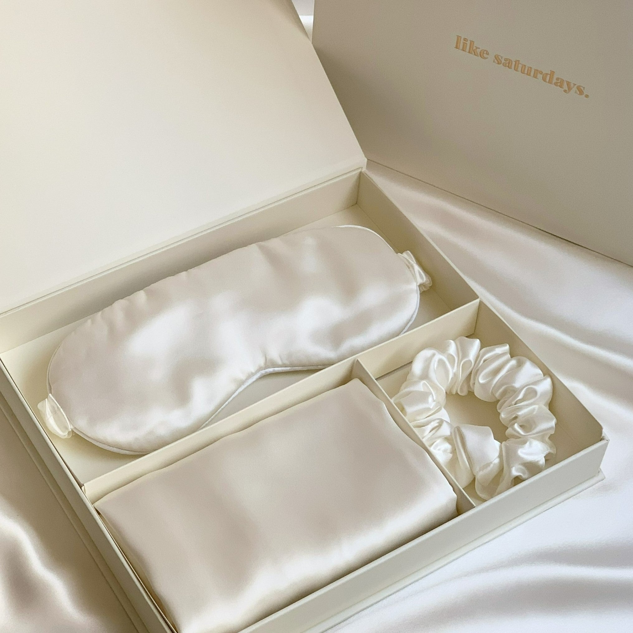 Like Saturdays Sweet Dreams Silk Gift Set in Ivory White